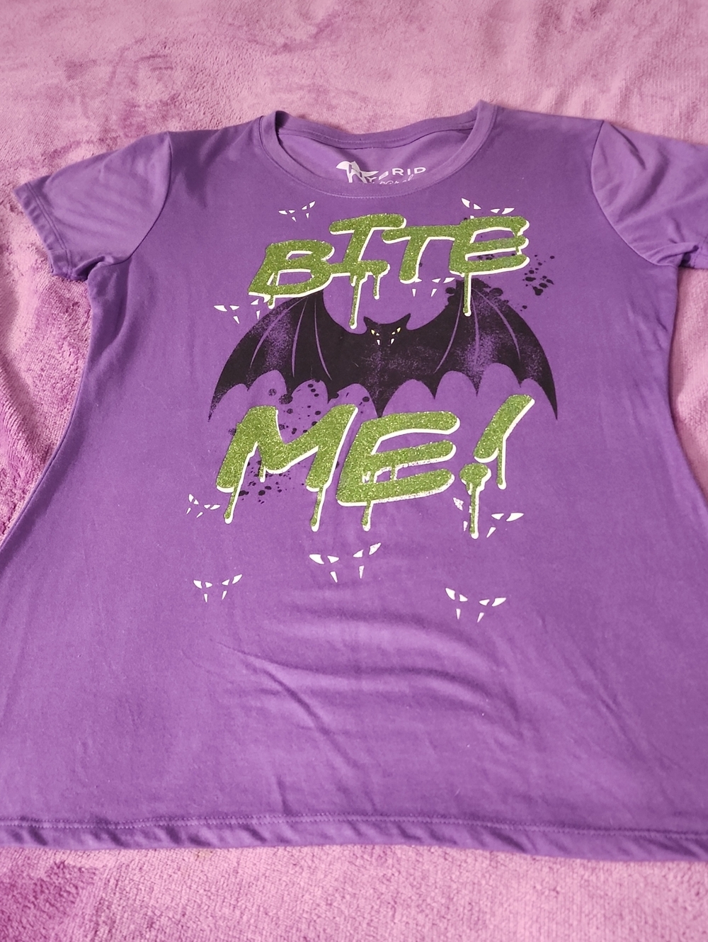 Purple 'Bite Me' Bat Graphic Tee ☆ HALLOWEEN